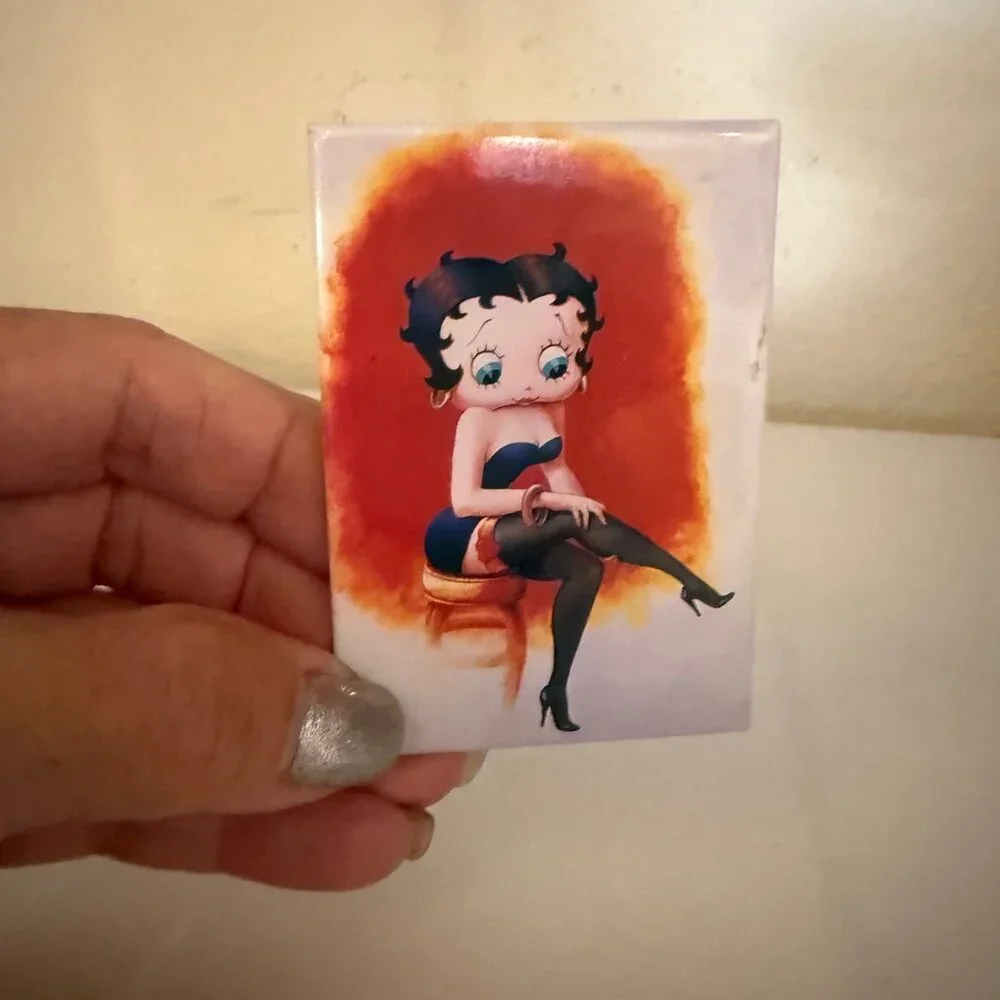 CLASSIC BETTY BOOP FUN MAGNET - Picture 1 of 2
